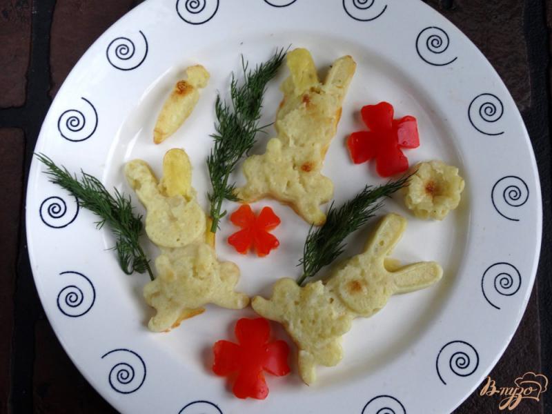 Фото приготовление рецепта: Детское блюдо Картофельные зайцы шаг №5