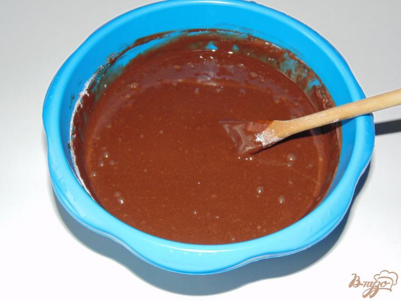 Фото приготовление рецепта: Шоколадные кексы на растительном масле шаг №3