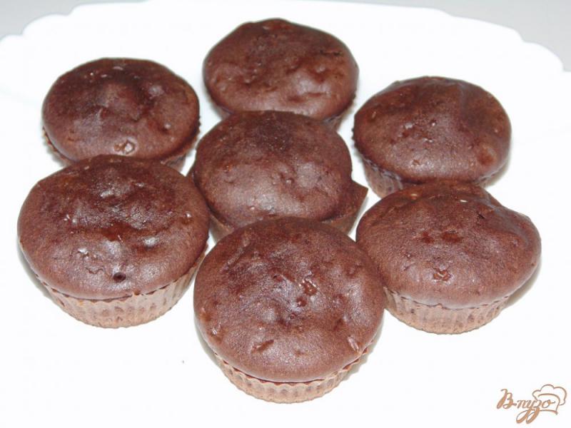 Фото приготовление рецепта: Шоколадные кексы на растительном масле шаг №5