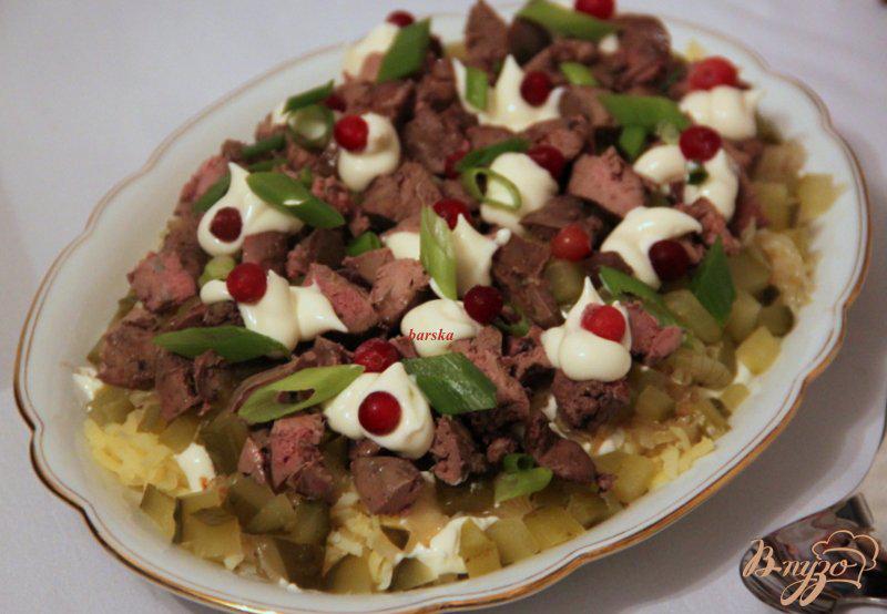 Фото приготовление рецепта: Салат из картофеля и печени шаг №5
