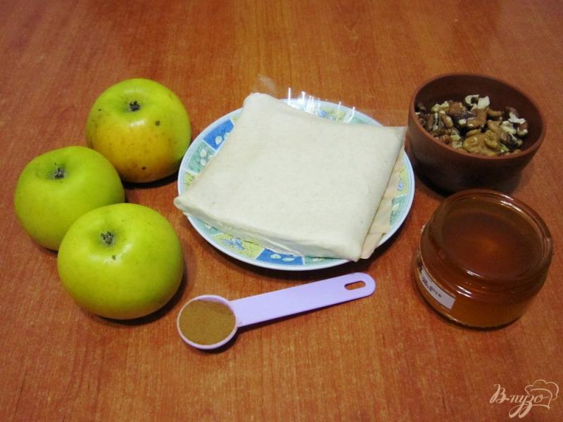 Фото приготовление рецепта: Пай с яблоками шаг №1