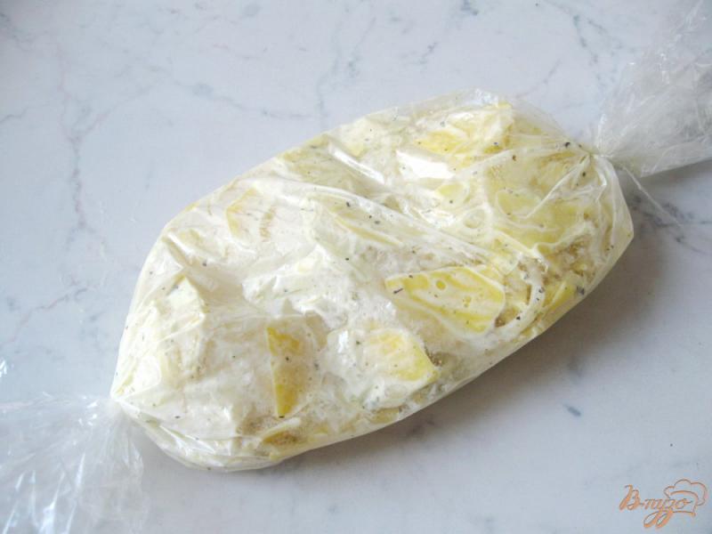 Фото приготовление рецепта: Картофель в сметане запечённый в рукаве шаг №9