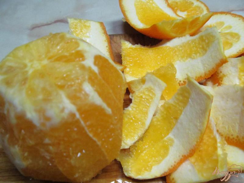 Фото приготовление рецепта: Салат из апельсина с маринованной свеклой шаг №2