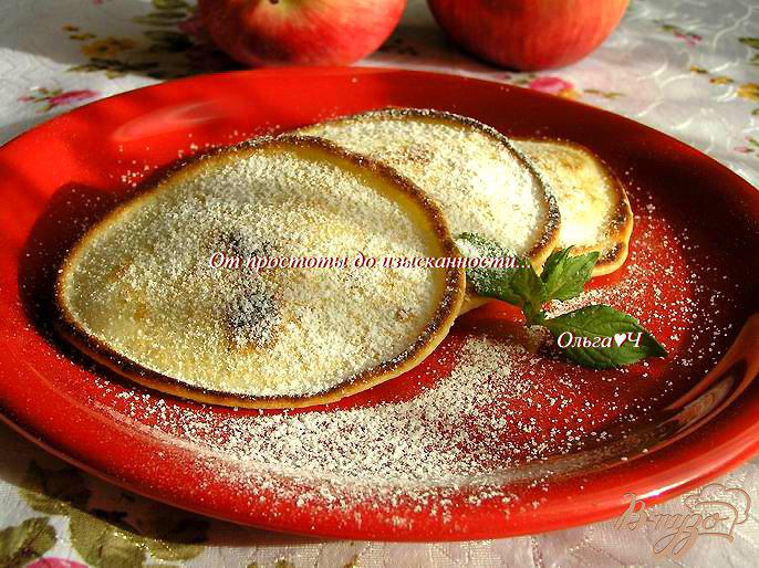 Фото приготовление рецепта: Оладьи с яблоками шаг №5