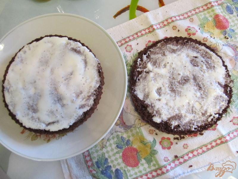 Фото приготовление рецепта: Шоколадный бисквитный торт шаг №16