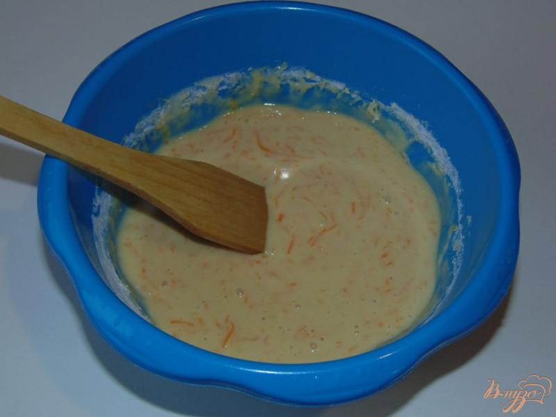 Фото приготовление рецепта: Тыквенные кексы с лимонной цедрой шаг №4