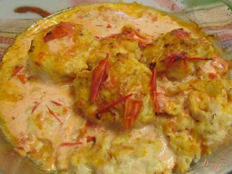 Фото приготовление рецепта: Куриные тефтели в томатно-сметанном соусе шаг №10