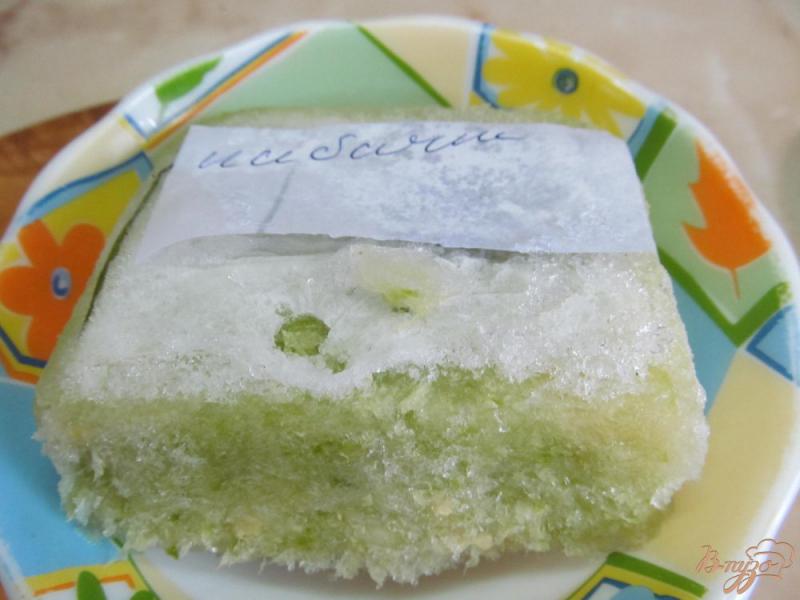 Фото приготовление рецепта: Хлеб с замороженным кабачком шаг №1