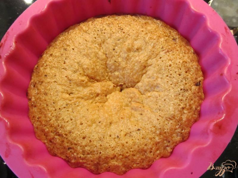 Фото приготовление рецепта: Пирог с яблоками и красной смородиной шаг №11