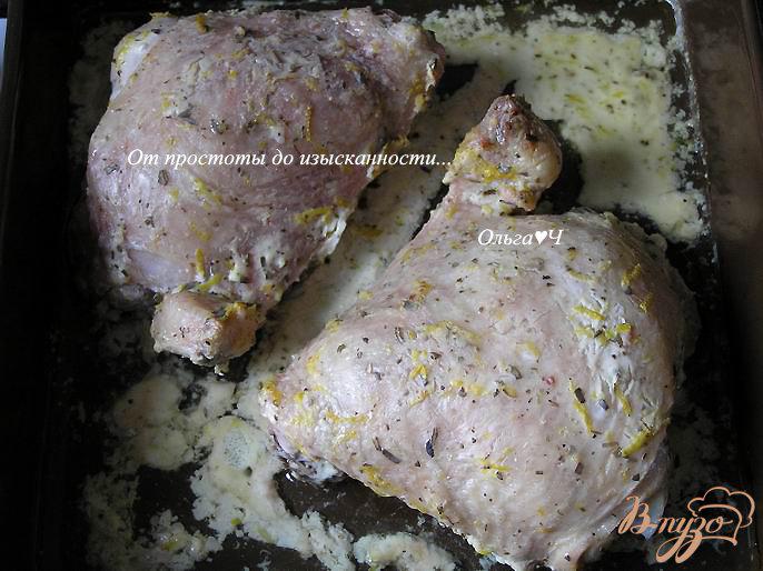 Фото приготовление рецепта: Курица в йогурте с лимоном и орегано шаг №6