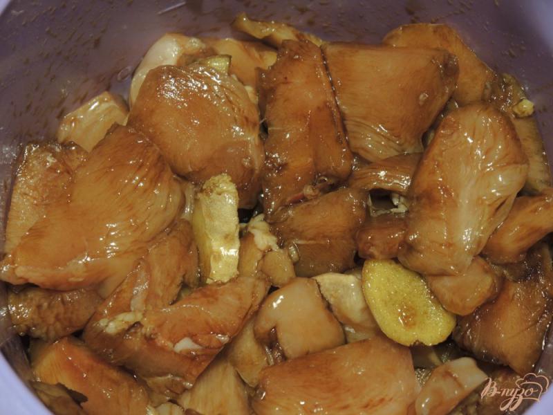Фото приготовление рецепта: Гречневая лапша (соба) с курицей и овощами шаг №3