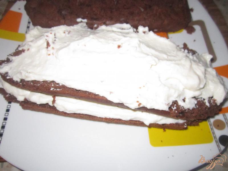 Фото приготовление рецепта: Шоколадный пирог с творожно-сливочным кремом шаг №8