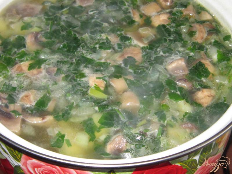 Фото приготовление рецепта: Быстрый суп с шампиньонами шаг №7