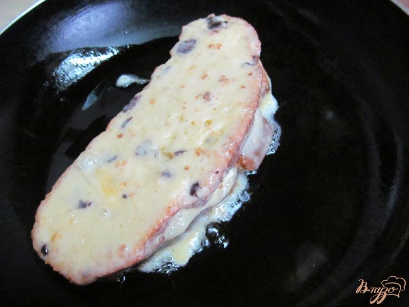 Фото приготовление рецепта: Французский тост с бананом шаг №4