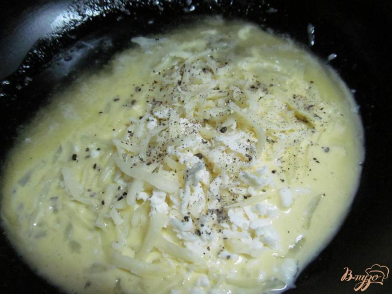 Фото приготовление рецепта: Запеченная капуста под сырным соусом шаг №4