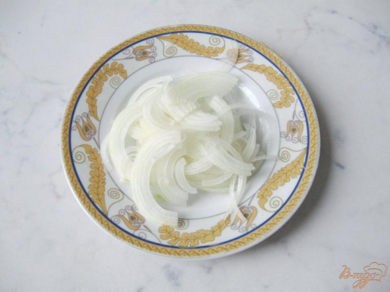 Фото приготовление рецепта: Салат из редьки с тыквой и соевым соусом шаг №3