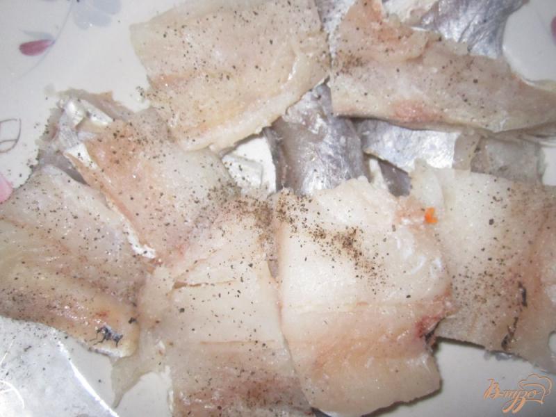 Фото приготовление рецепта: Рыба с овощами запеченная в горшочке шаг №1