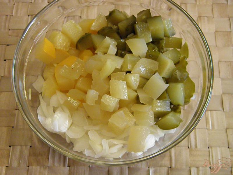 Фото приготовление рецепта: Зимний салат к жареному картофелю шаг №6