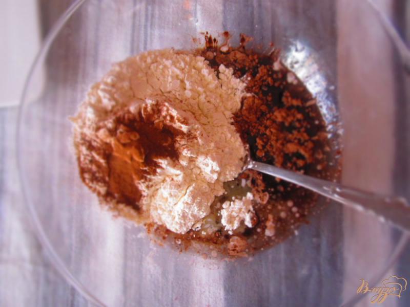 Фото приготовление рецепта: Шоколадное печенье на сыворотке шаг №3