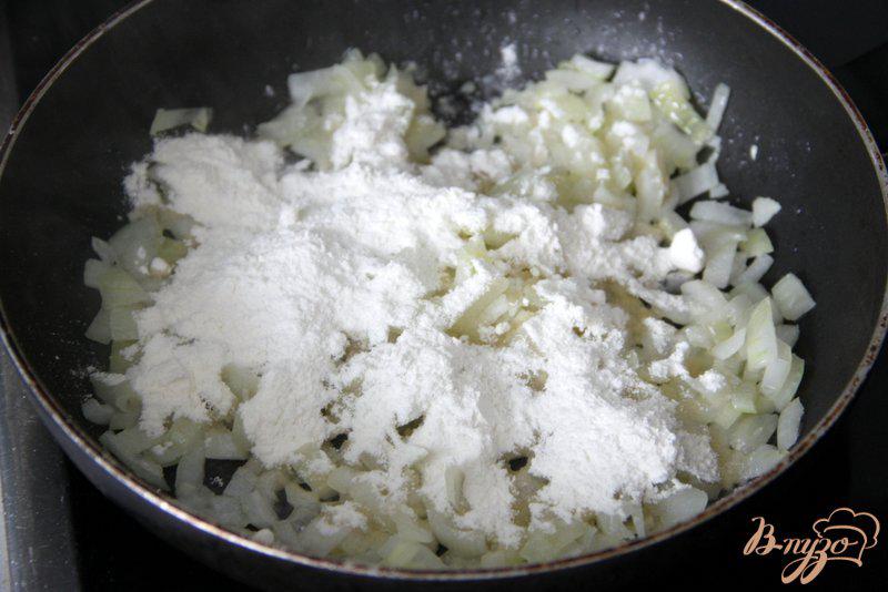 Фото приготовление рецепта: Запеканка из  капусты и фарша, с картофелем шаг №4