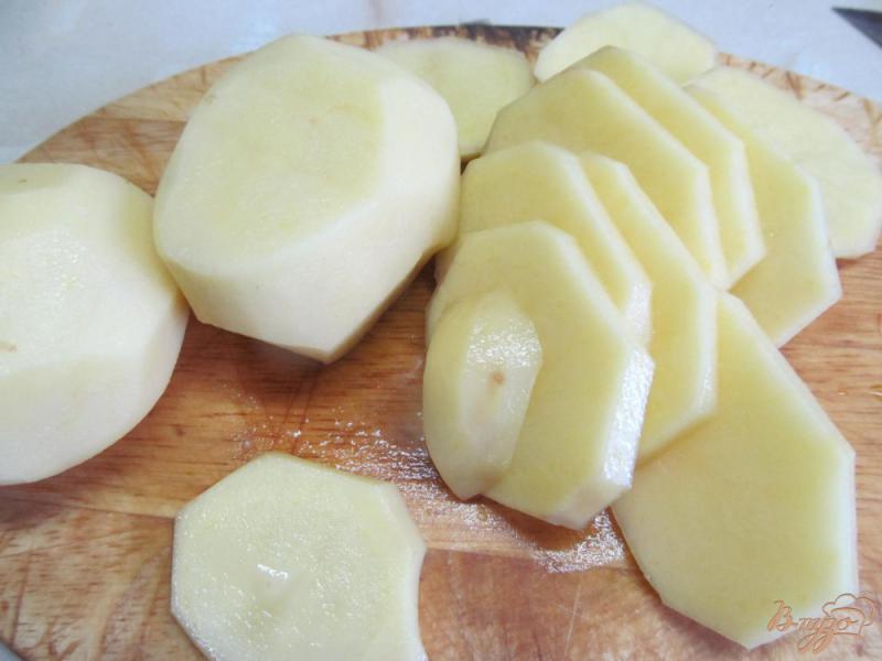 Фото приготовление рецепта: Жаренный картофель по-лионски шаг №1