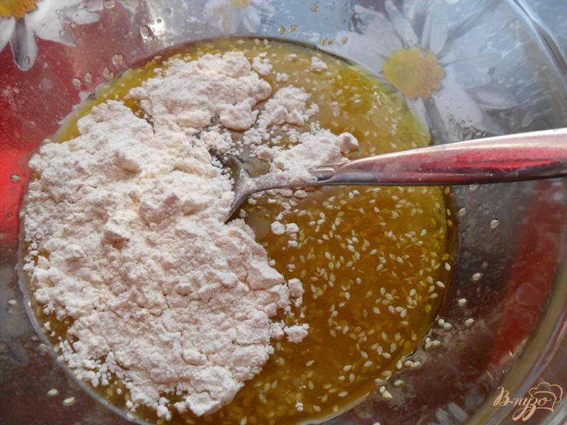 Фото приготовление рецепта: Хлеб на оливковом масле с кунжутом шаг №1