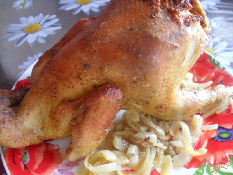 Фото приготовление рецепта: Домашняя курица в духовке шаг №5