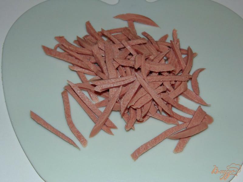 Фото приготовление рецепта: Картофельные драники с сосисками шаг №2