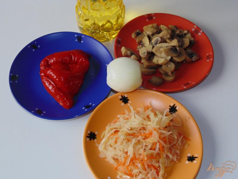 Фото приготовление рецепта: Салат из маринованых овощей и шампиньонов шаг №1
