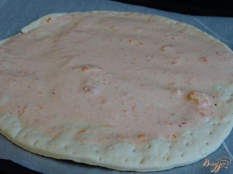 Фото приготовление рецепта: Домашняя пицца с индейкой шаг №2