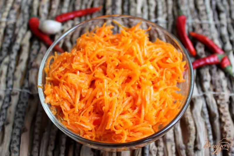 Фото приготовление рецепта: Острый морковный салат шаг №5