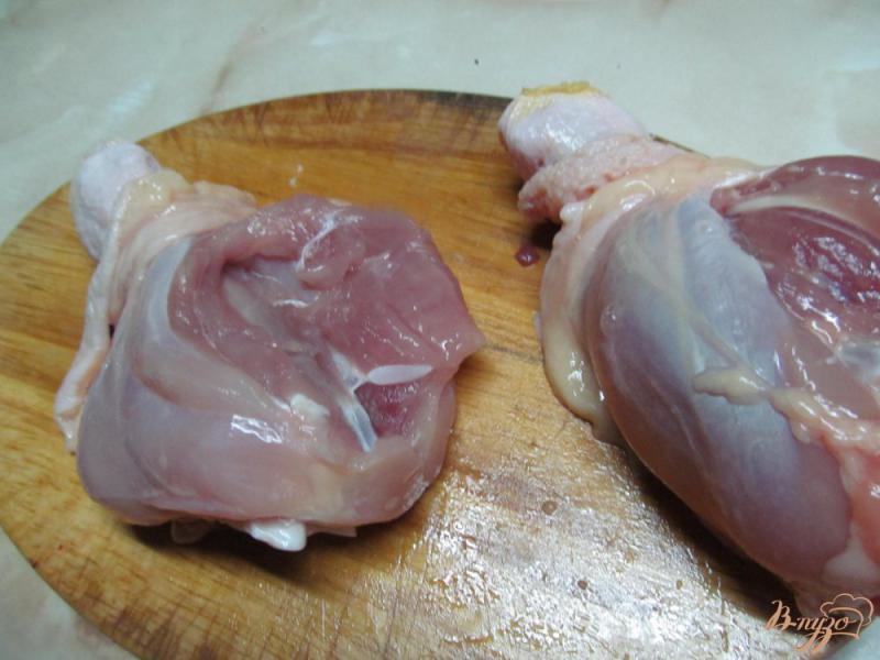 Фото приготовление рецепта: Куриные ножки начиненные хлебной крошкой шаг №1