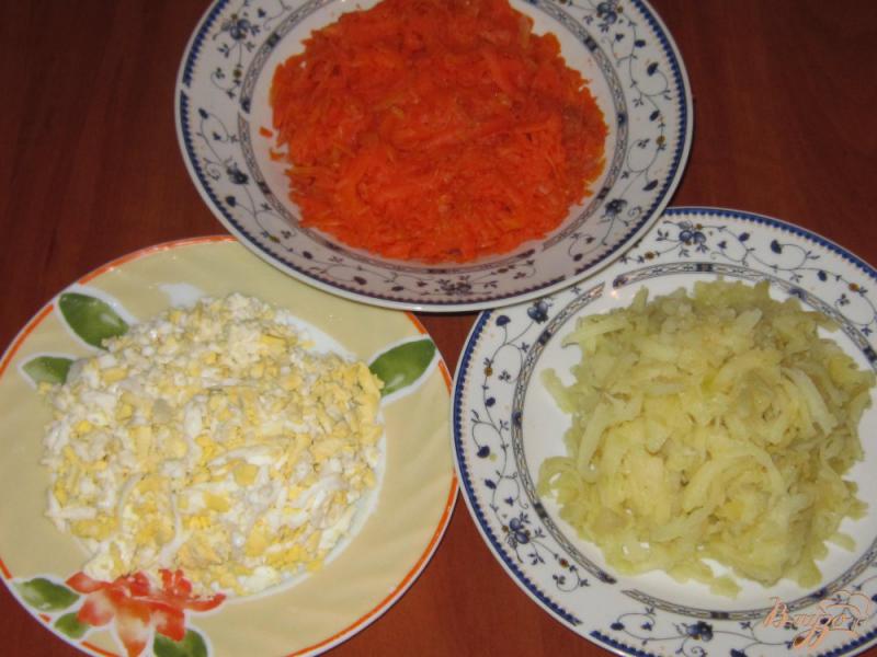 Фото приготовление рецепта: Салат с огурцом и маринованными вешенками шаг №1