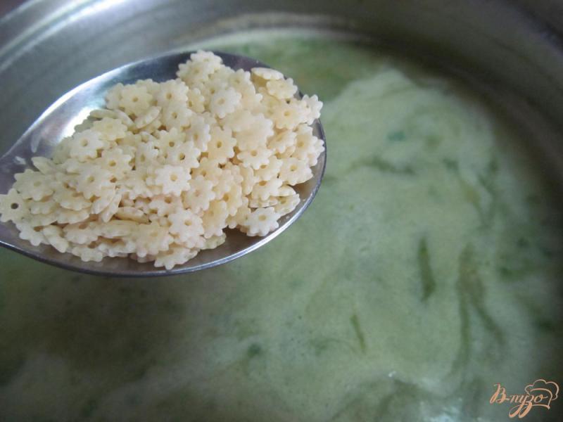 Фото приготовление рецепта: Суп - пюре с брокколи и фасолью шаг №6