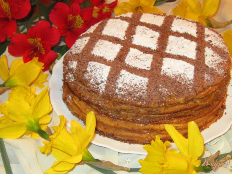 Фото приготовление рецепта: Блинный торт с вареной сгущенкой шаг №9