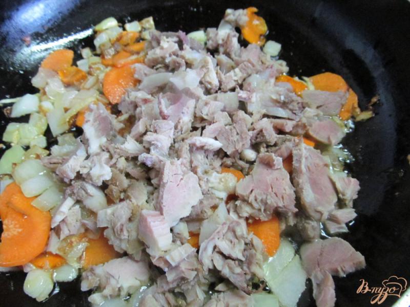 Фото приготовление рецепта: Макароны с мясом и овощами шаг №2