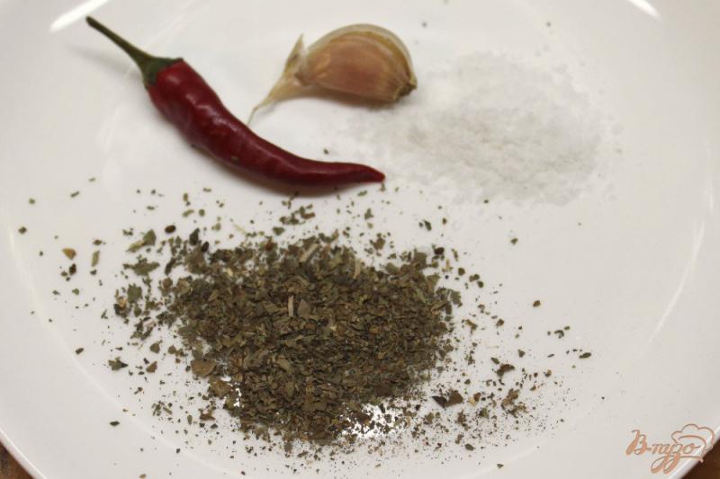 Фото приготовление рецепта: Фасоль с острым овощным соусом шаг №5