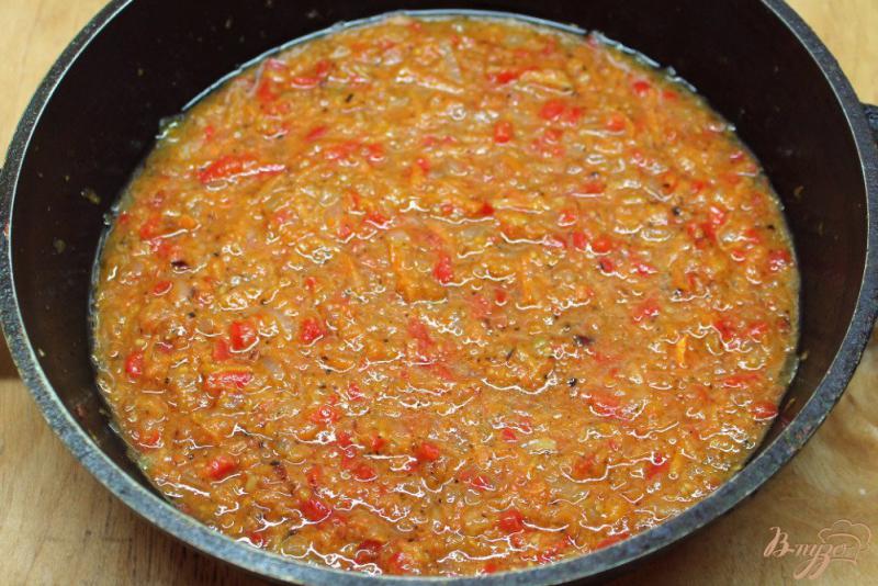 Фото приготовление рецепта: Фасоль с острым овощным соусом шаг №6