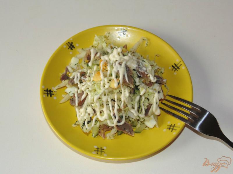 Фото приготовление рецепта: Салат из пекинской капусты с куриными желудочками шаг №6