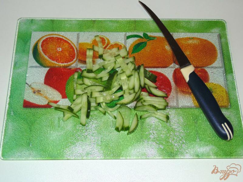 Фото приготовление рецепта: Салат из пекинской капусты со стручковой фасолью шаг №4