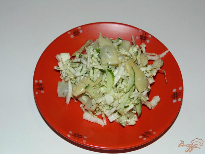 Фото приготовление рецепта: Салат из пекинской капусты со стручковой фасолью шаг №6