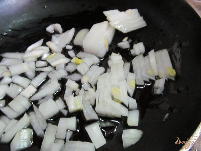 Фото приготовление рецепта: Блины с начинкой из грибов с яйцом шаг №4