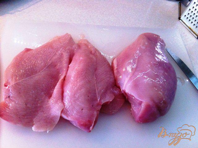Фото приготовление рецепта: Куриные отбивные с грибами шаг №2