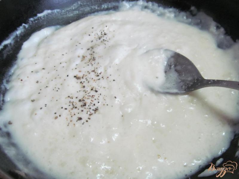 Фото приготовление рецепта: Рис под мясным соусом шаг №4