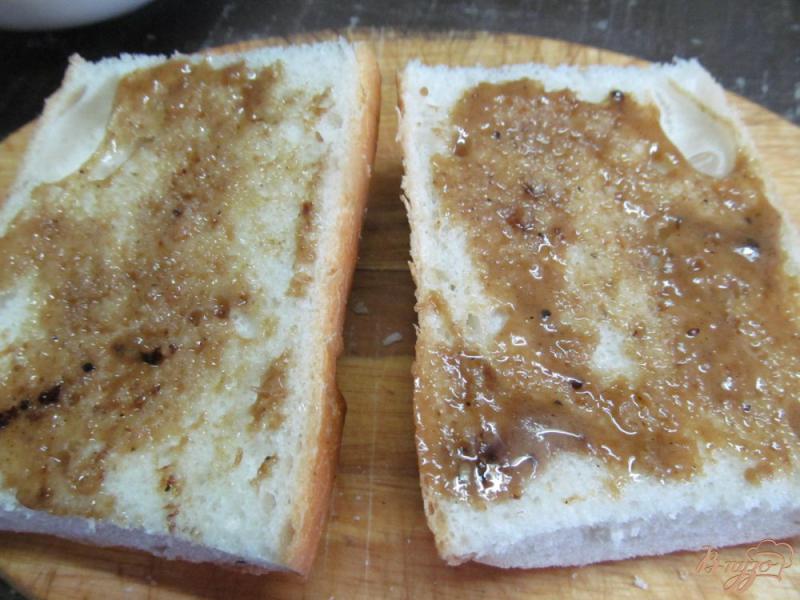 Фото приготовление рецепта: Прессованный бутерброд с паштетом и горошком шаг №1