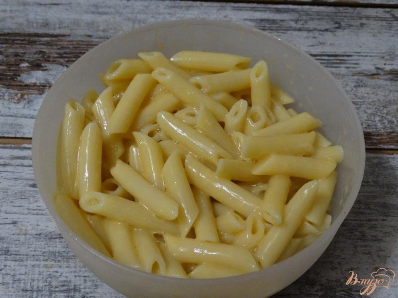 Фото приготовление рецепта: Запеканка из макарон с сыром шаг №3