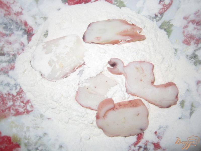Фото приготовление рецепта: Мясо осьминога в сливочном соусе шаг №2