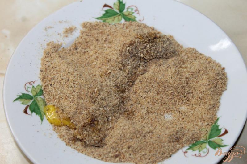 Фото приготовление рецепта: Утиное филе в панировке жаренное во фритюре шаг №4