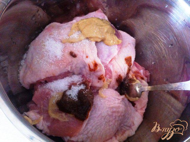 Фото приготовление рецепта: Запечённые куриные бедрышки в остром маринаде шаг №2