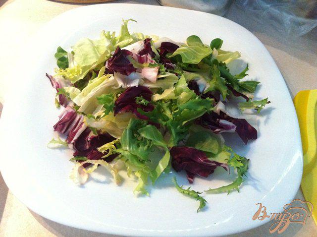 Фото приготовление рецепта: Овощной салат с куриным филе и киви шаг №4